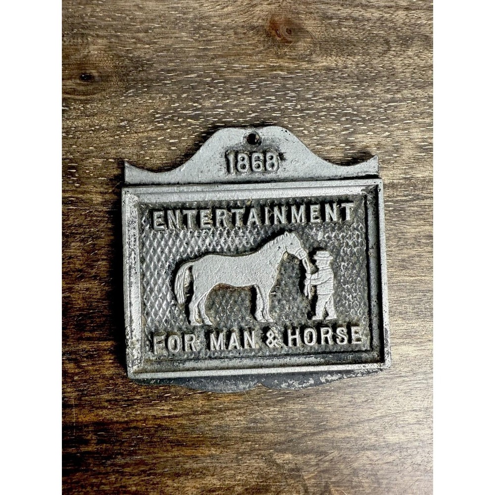 Rustic Cast Metal Horse Plaque Farmhouse Equestrian Barn Wall Decor Vintage